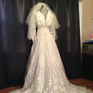 White Beautiful Wedding Dress Embroidery